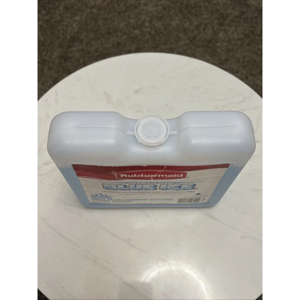 Rubbermaid Blue Ice Weekender Hard‎ Shell Freezeable Ice Pack #1034 for Cooler